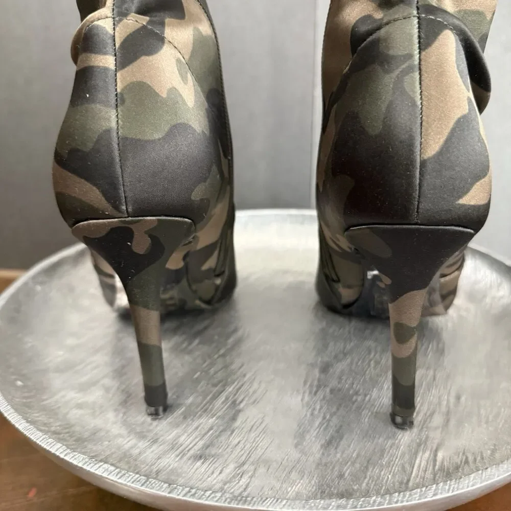 Aldo Camo Stretch Satin Thigh High Boots Size 6 Military Chic Grunge punk sleek - Picture 6 of 16